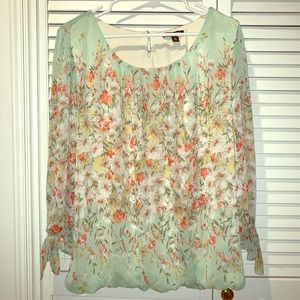 Roz & Ali green floral blouse